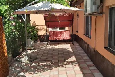 Casă cu 4 camere în Central - 1