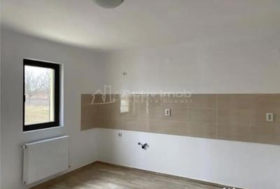 Casă cu 3 camere cu Teren 400 Mp în Central - 2