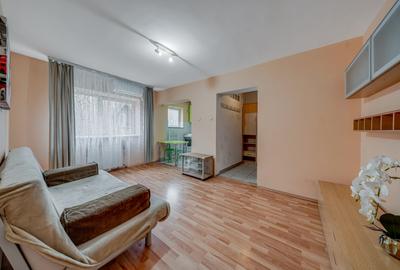 Apartament cu 2 camere semidecomandat, mobilat în Kogălniceanu
