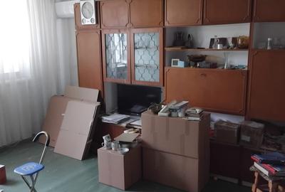 Vanzare apartament 4 camere Drumul Taberei / Moghioros