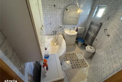 Apartament cu 3 camere decomandat în Canta - 7