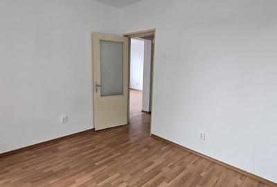 Apartament 3 camere, 61 mp, zona Cina Nord - 2
