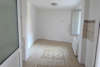 Apartament cu 4 camere semidecomandat în Peninsula - 8