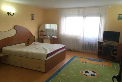 Casă cu 6 camere în Bucium - 3