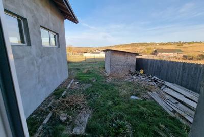 Casă cu 3 camere în Cornești - 2
