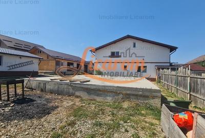 Casă individuală cu 8 camere decomandat cu Canalizare în Cristian - 5