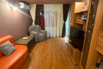 Apartament cu 3 camere decomandat în 9 Mai - 1