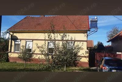 Casă cu Teren 2000 Mp în Hitiaș - 2