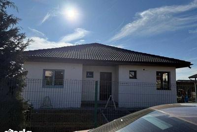 Casă cu 4 camere cu Teren 100 Mp în Sâncraiu de Mureș
