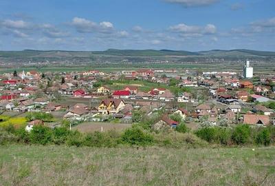 Vila individuala,3 dormitoare cu bai proprii, teren 660 mp,areal A,Sangeorgiu de - 1