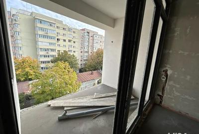 Apartament cu 3 camere decomandat în Central - 9