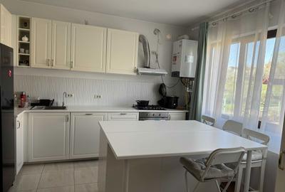 Casă cu 4 camere cu Teren 500 Mp în Central - 2