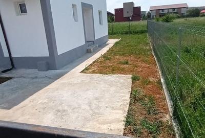 Casă cu 3 camere în Berceni - 1