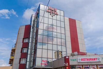 Hotel/Pensiune, de 1,855 mp, în Central - 2