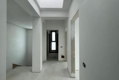 Casă individuală cu 5 camere cu Canalizare în Central - 11