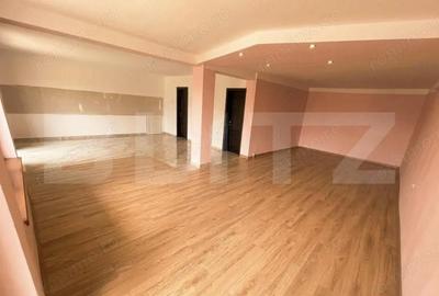 Casă cu 4 camere cu Teren 900 Mp în Central