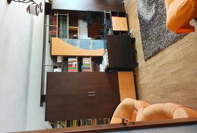 Ap. 3 camere , Piata 1 Mai - 5