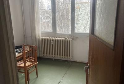 Apartament cu 3 camere decomandat în Valea Ialomiței - 4