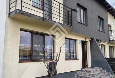 Duplex cu 4 camere cu Canalizare în Sud-Est - 1