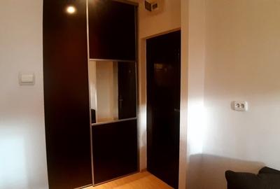 Tineretului parc metrou- se accepta studenti - 7