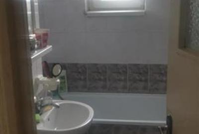 APARTAMENT CU 3 CAMERE DE VANZARE TARGU OCNA ETJ.2 - 7