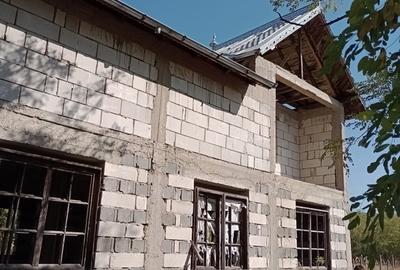 Casă cu 6 camere în Vlăngărești - 4