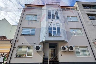 Birou, de 300 mp, în Central