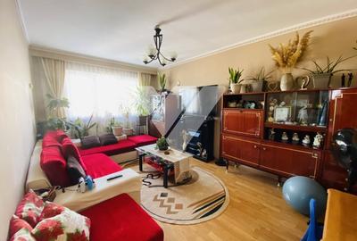 Apartament cu 3 camere decomandat, mobilat în Vasile Aaron