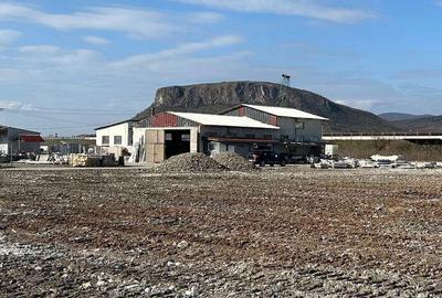 Spațiu comercial, de 2,800 mp, în Central - 3