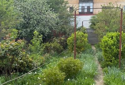 Casă individuală cu 5 camere cu Canalizare în Central - 2