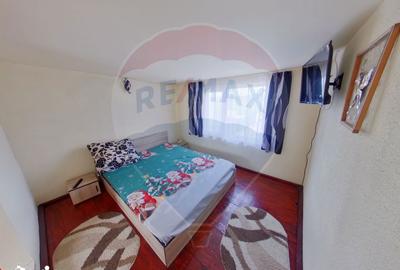 Casă cu 4 camere cu Teren 938 Mp în Central - 11