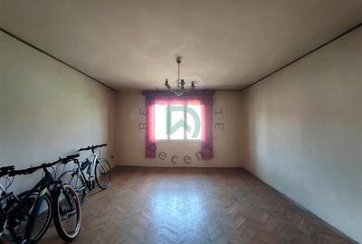 Casă individuală cu 4 camere cu Canalizare în Central - 14