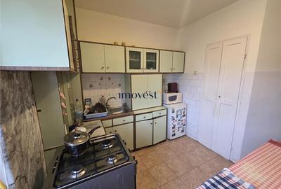 Apartament cu 4 camere decomandat în Micro 16 - 10