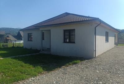 Casă cu 3 camere în Leordina - 4