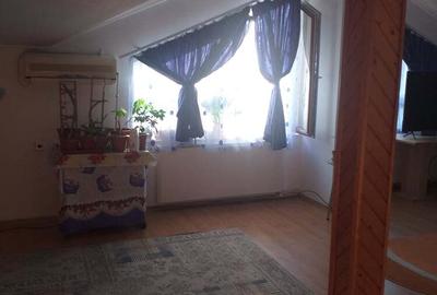 Casa parter+ etaj+ mansarda - 1