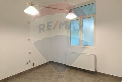 Casă cu 7 camere cu Teren 212 Mp în Eminescu - 7