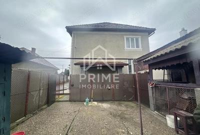 Casă cu 4 camere cu Teren 791 Mp în Central