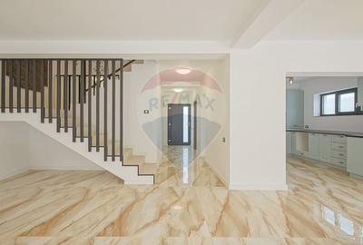 Casă cu 5 camere cu Teren 350 Mp în Bunloc - 3