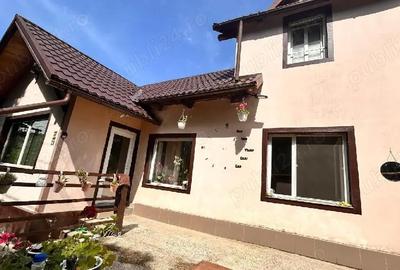 Casă cu 3 camere cu Teren 226 Mp în Central - 2