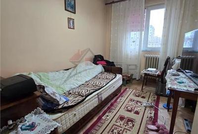 Alexandru cel Bun - 3 camere cu geam la baie - 5