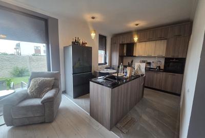 Duplex cu 4 camere cu Canalizare în Nord - 6