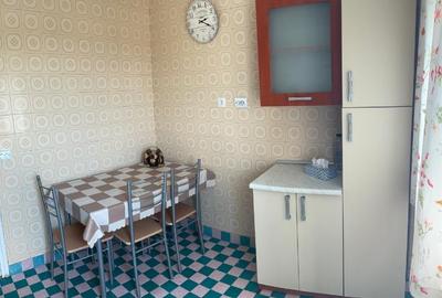 Apartament cu 3 camere semidecomandat, mobilat în Tineretului - 8