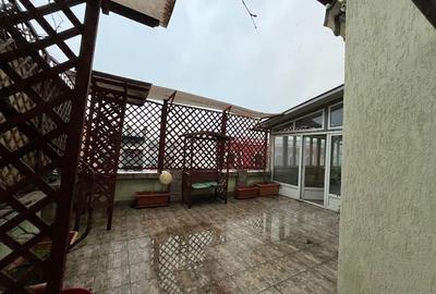 Casă cu 12 camere cu Canalizare în Unirii - 4