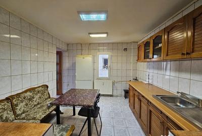 Apartament cu 2 camere decomandat în Costin Georgian - 9