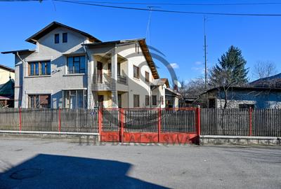 Casă individuală cu 6 camere cu Teren 780 Mp în Central - 1
