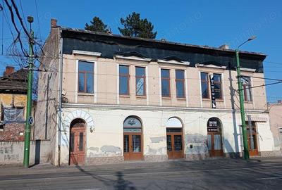 Casă cu 6 camere în Central - 2