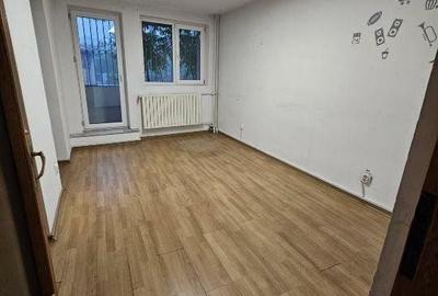 Casă individuală cu 7 camere cu Garaj în 1 Mai - 9