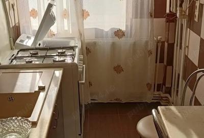 Apartament cu 2 camere decomandat în Dumbrava 2 - 5