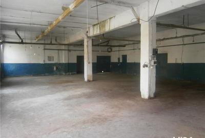 Spațiu comercial, de 1,400 mp, în Industrială - 10