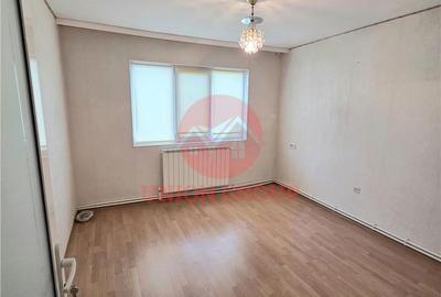 Apartament cu 3 camere decomandat în Central - 2